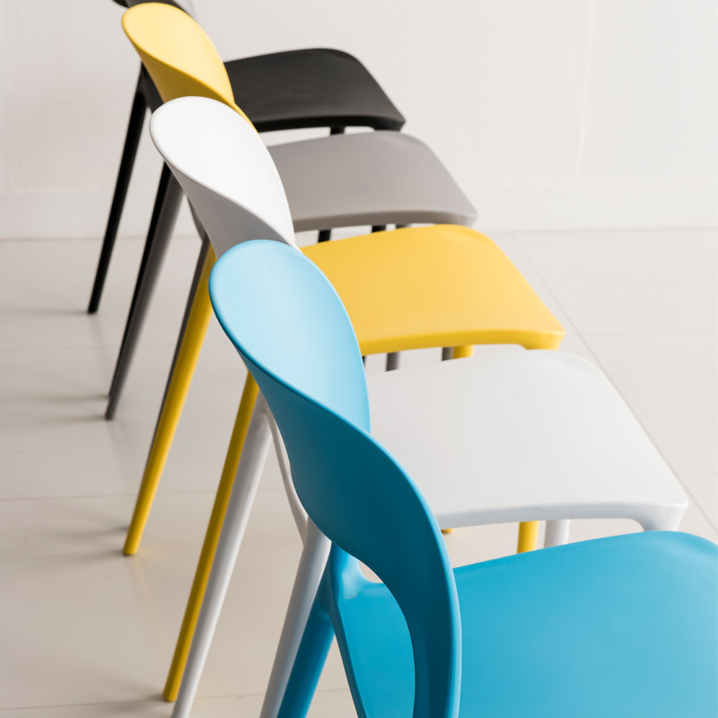 Moderne Høj Kvalitet Farverige Pp Seat Plastic Stol Høj Ryg Rustik Hvid Udendørs Plastic Have Restaurant Stole